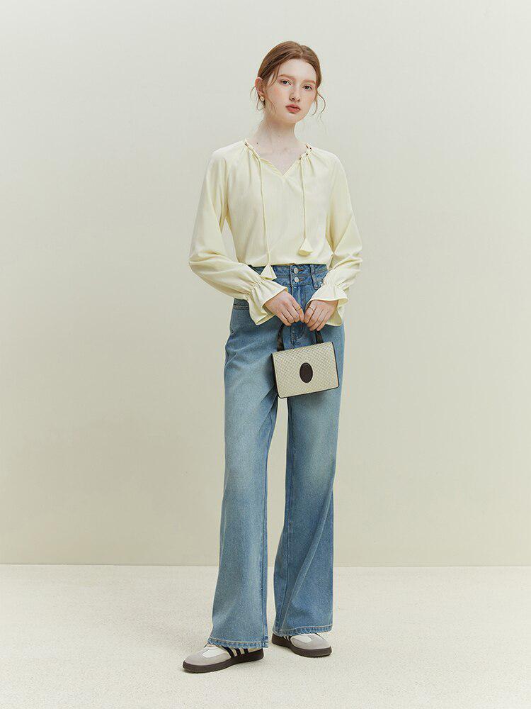 Double Buttoned Light Washed Y2K Jeans - Retro 90s Fashion Denim
