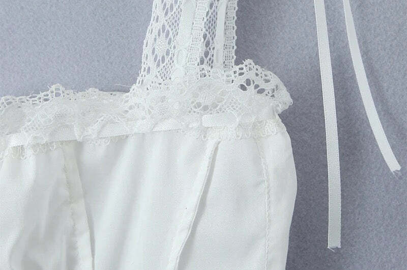 Lara Top: Y2K Summer Grunge Outfit - 90S Fashion, Retro Style, Baby Tees, Y2K Club & Party