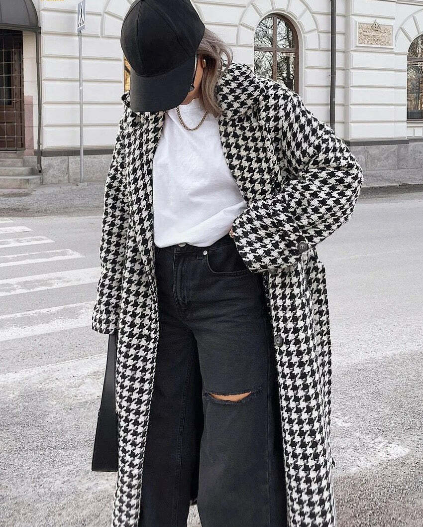 Sonez Coat: Y2K Summer & 90S Grunge Fashion - Retro, Goth, And Popstar Outfits For Women
