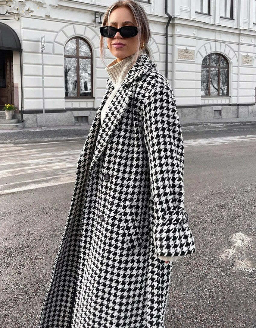 Sonez Coat: Y2K Summer & 90S Grunge Fashion - Retro, Goth, And Popstar Outfits For Women