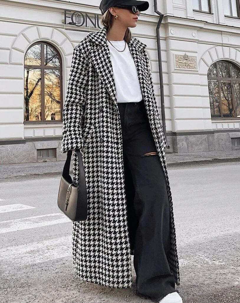 Sonez Coat: Y2K Summer & 90S Grunge Fashion - Retro, Goth, And Popstar Outfits For Women