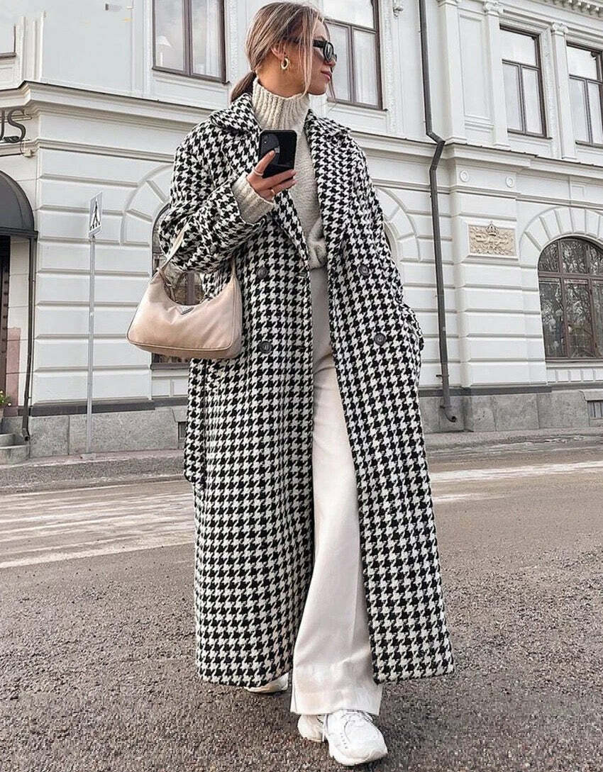 Sonez Coat: Y2K Summer & 90S Grunge Fashion - Retro, Goth, And Popstar Outfits For Women
