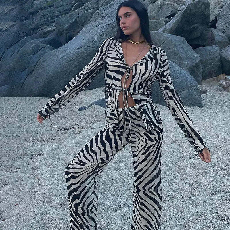 Titi Two Piece Set - Y2K Summer & 90S Grunge Outfit, Retro Fashion, Y2K Party & Clubwear