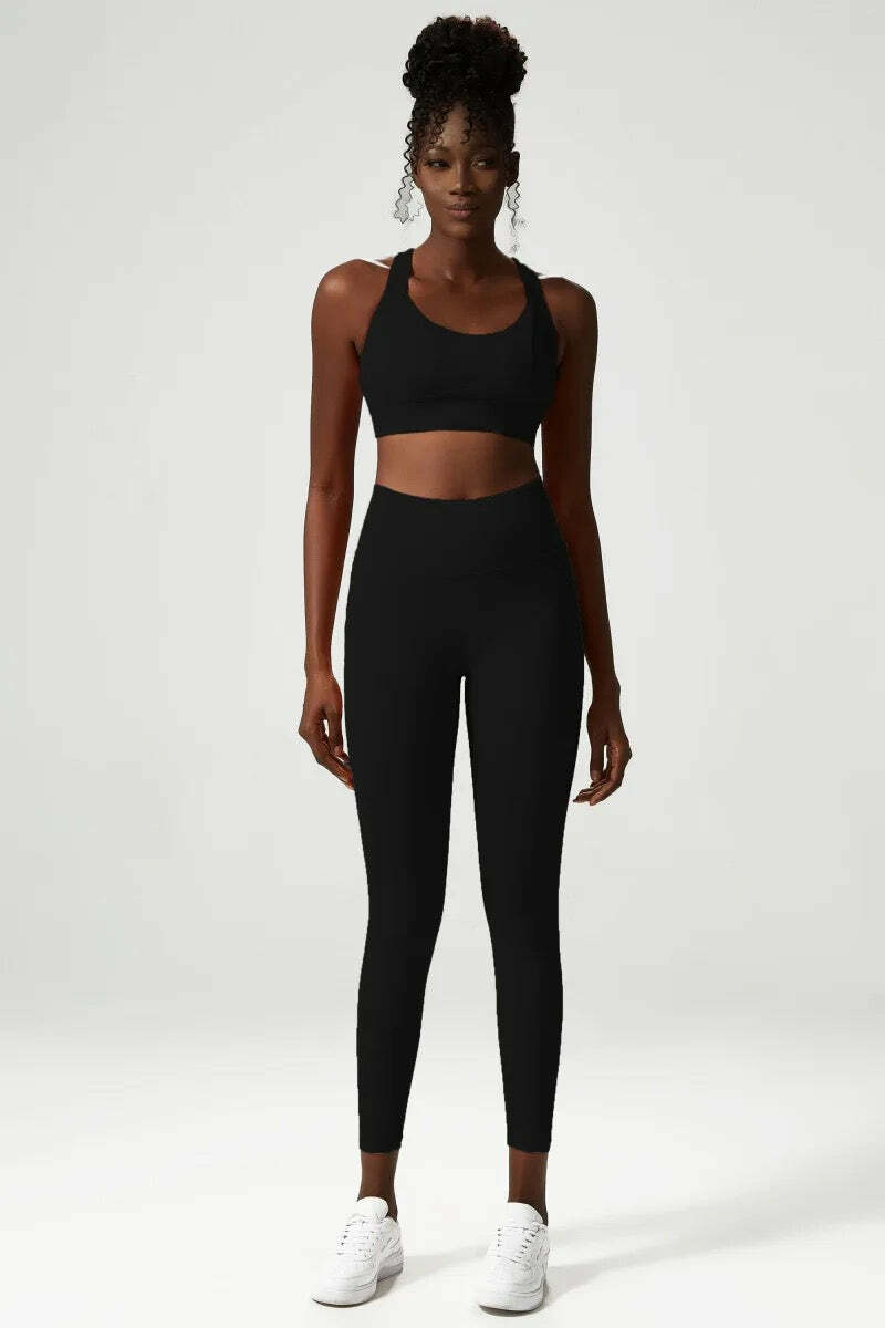 Y2K Grunge Black Sports Bra Top - Retro 90S Fashion, Summer Outfits, Club & Party Wear