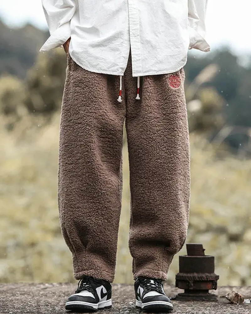 Y2K Grunge Summer Outfits: Plush Sweatpants, Retro 90S Fashion, Y2K Club & Party Looks
