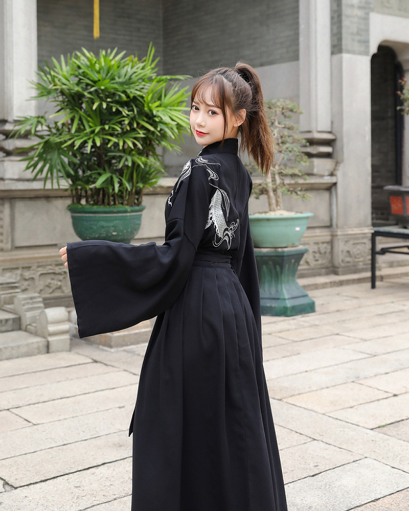 Y2K Summer Grunge Outfits: Retro 90S Fashion, Gothic Y2K, Baby Tees, Skirts, And Accessories