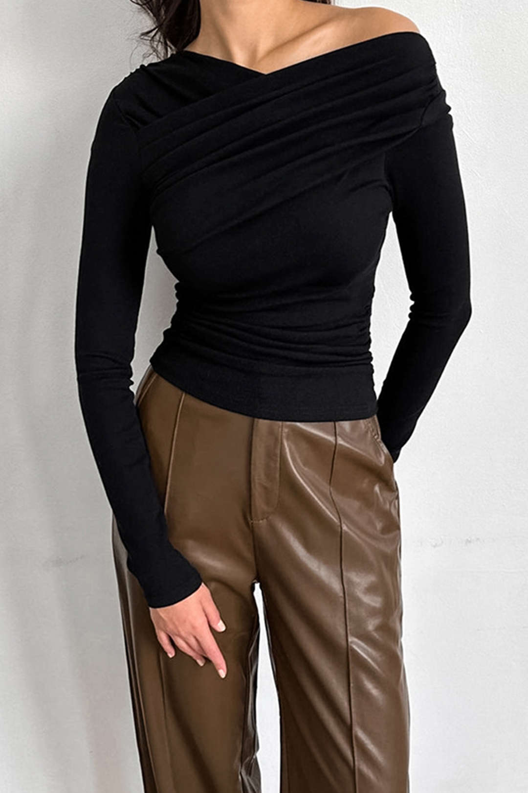 Asymmetrical Ruched Long Sleeve Top in Y2K Fashion for a Chic Coquette Aesthetic