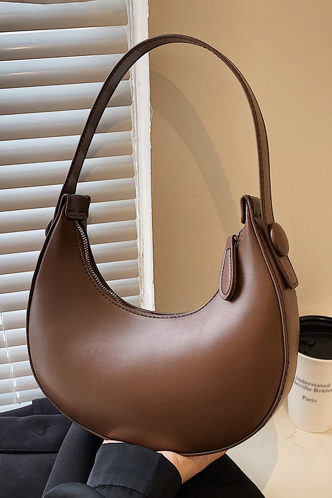 Chic Faux Leather Shoulder Bag for Y2K Fashion Lovers - Stylish and Versatile Accessory