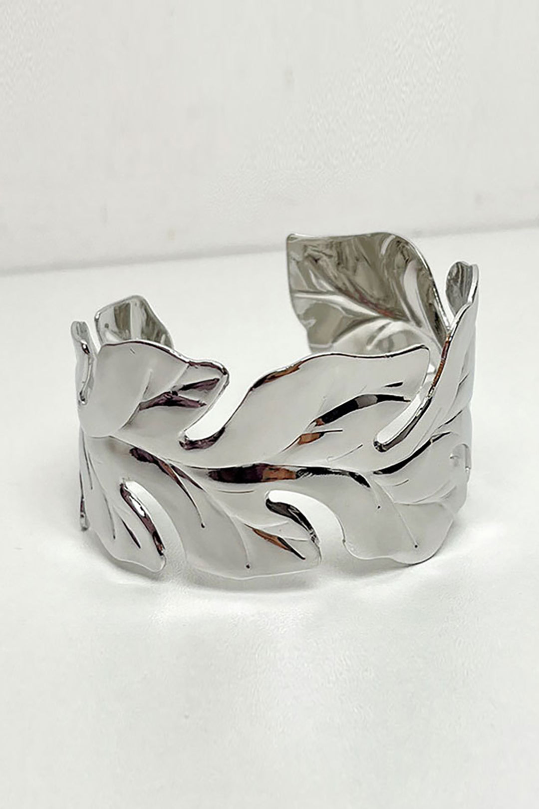 Chic Leaves Decor Cuff Bracelet - Y2K Aesthetic Jewelry for Trendy Outfits