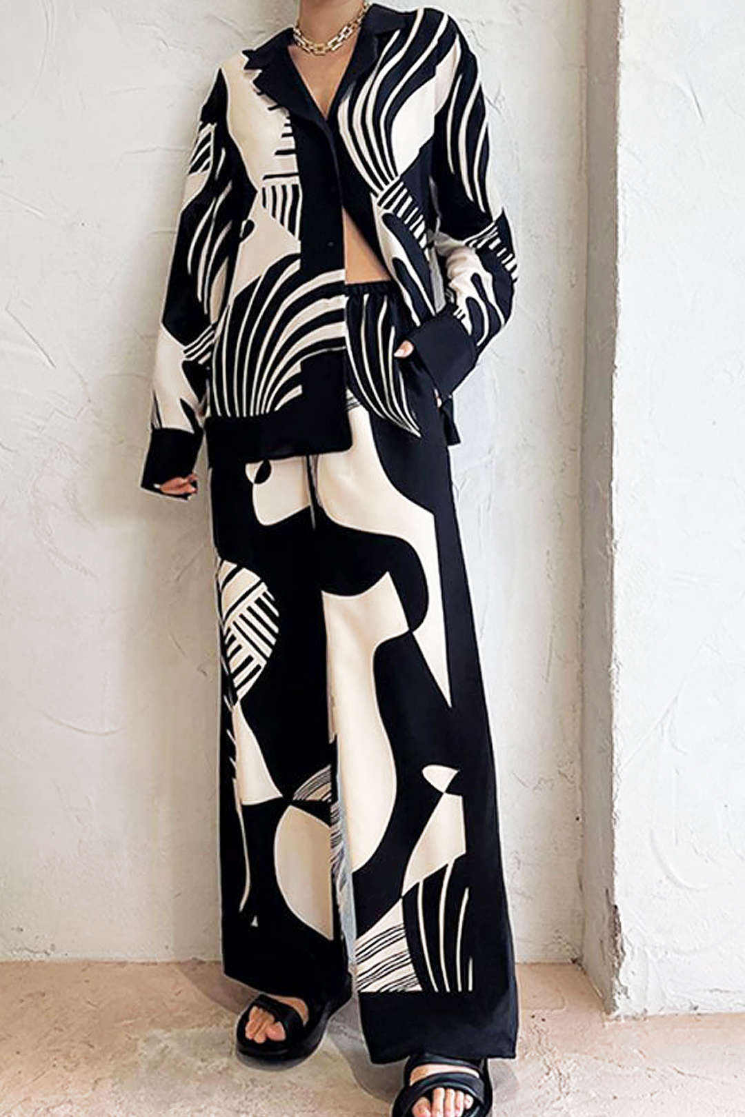 Chic Printed V-Neck Button-Up Long Sleeve Shirt & Wide Leg Pants Set for Y2K Aesthetic