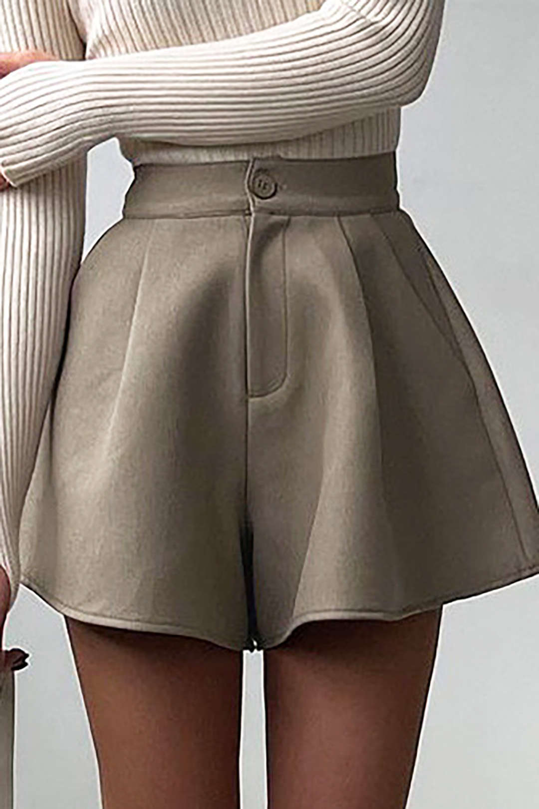 Chic Solid Pleated Shorts for Y2K Aesthetic Outfits and Coquette Style Looks