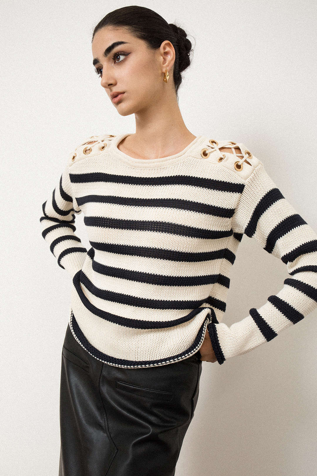 Coquette Aesthetic Stripe Round Neck Knit Long Sleeve Top for Y2K Fashion Lovers