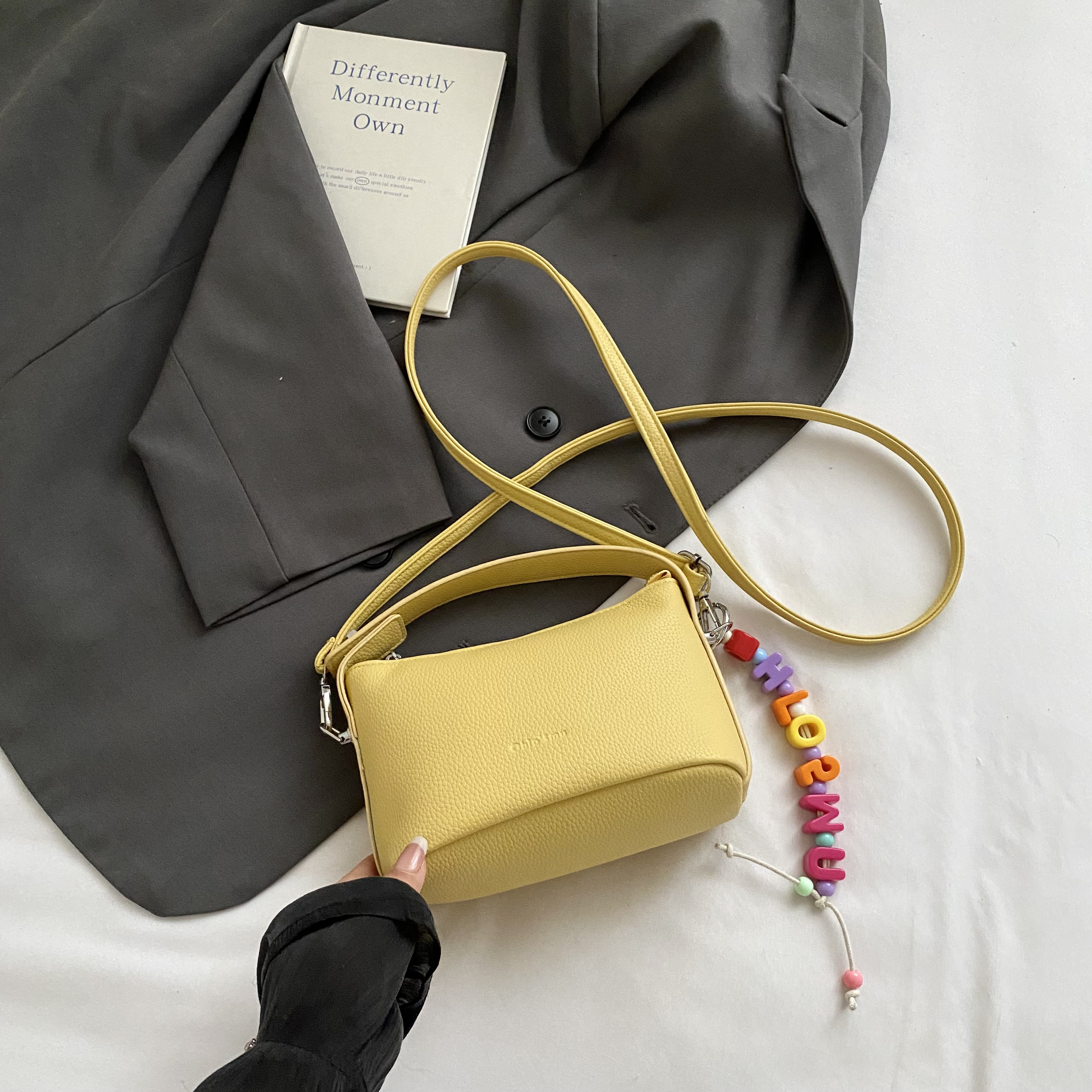 2025 Summer White Crossbody Bag - Stylish High-End Small Handbag Tote for Women, Versatile Casual Fashion Accessory