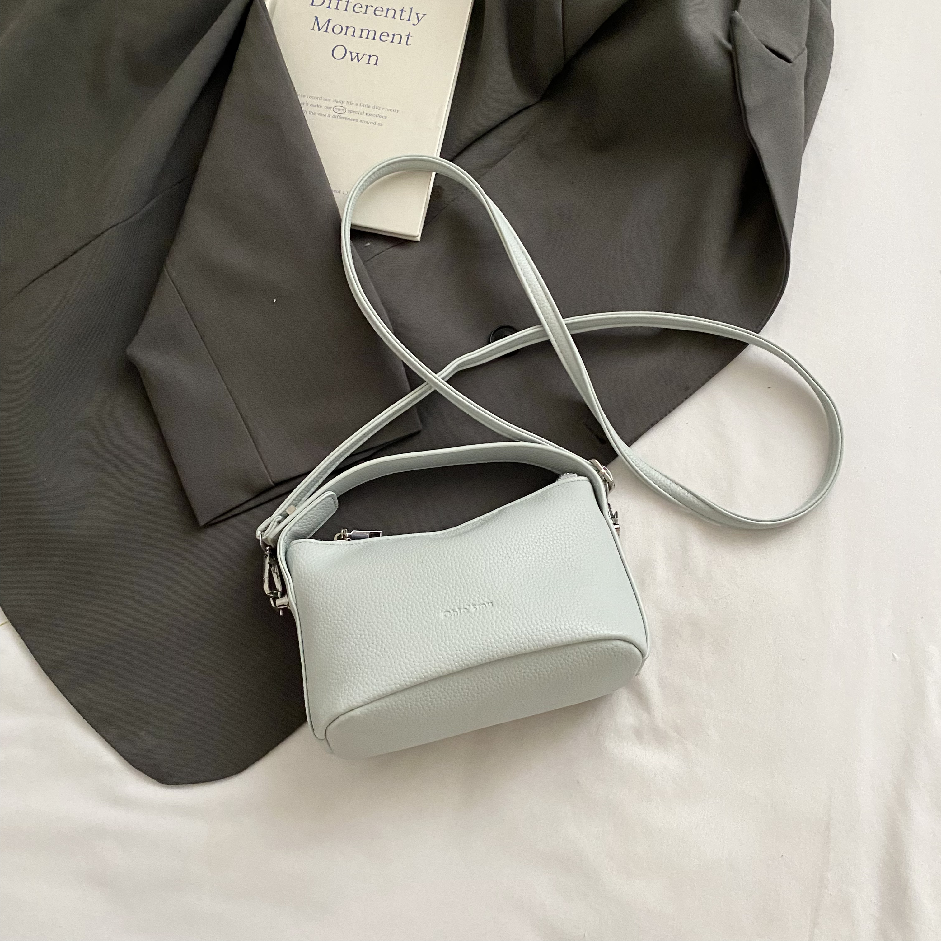 2025 Summer White Crossbody Bag - Stylish High-End Small Handbag Tote for Women, Versatile Casual Fashion Accessory