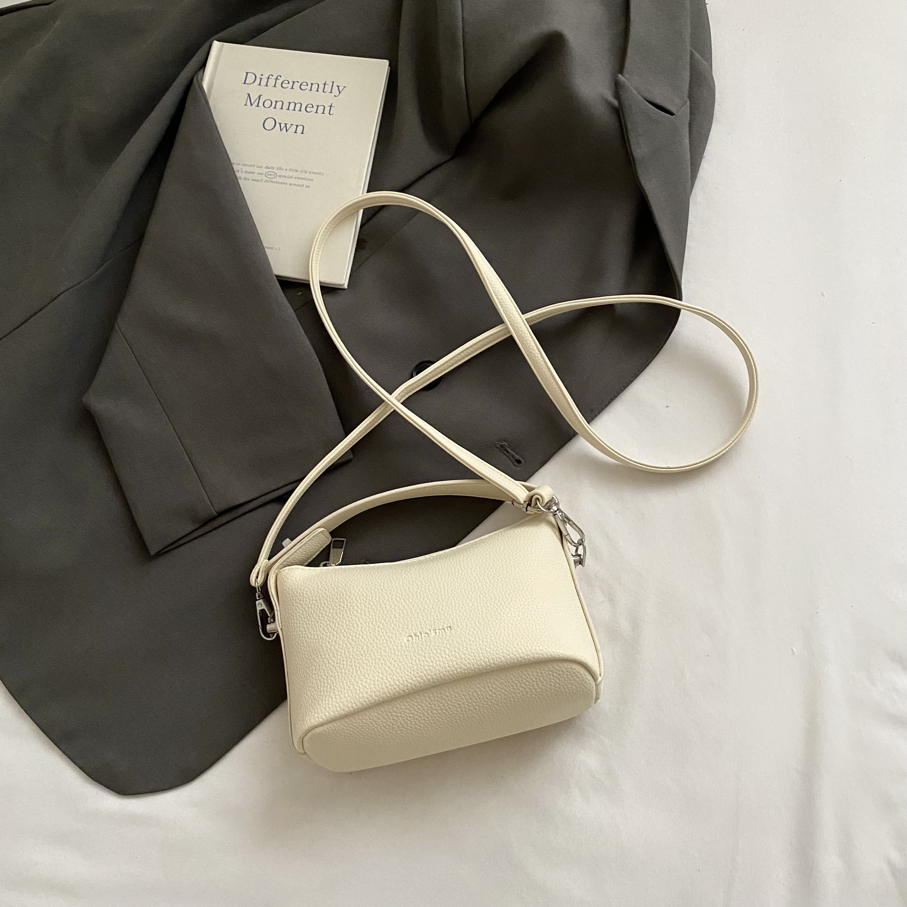 2025 Summer White Crossbody Bag - Stylish High-End Small Handbag Tote for Women, Versatile Casual Fashion Accessory
