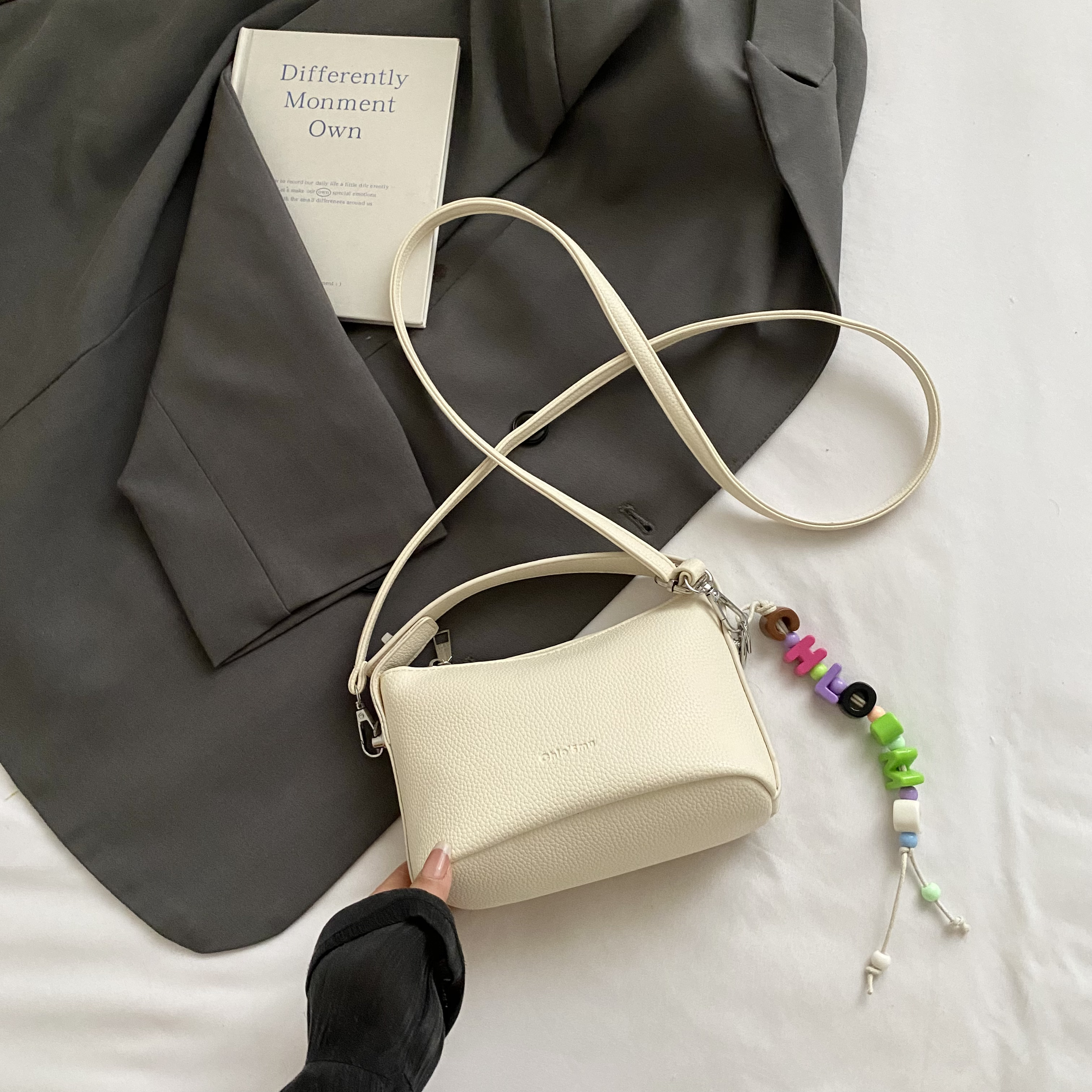 2025 Summer White Crossbody Bag - Stylish High-End Small Handbag Tote for Women, Versatile Casual Fashion Accessory