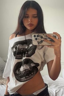 Asymmetrical Shoulder Short Sleeve T-Shirt for Women - Street Hip-Hop Mouth Print Casual Loose Dance Top