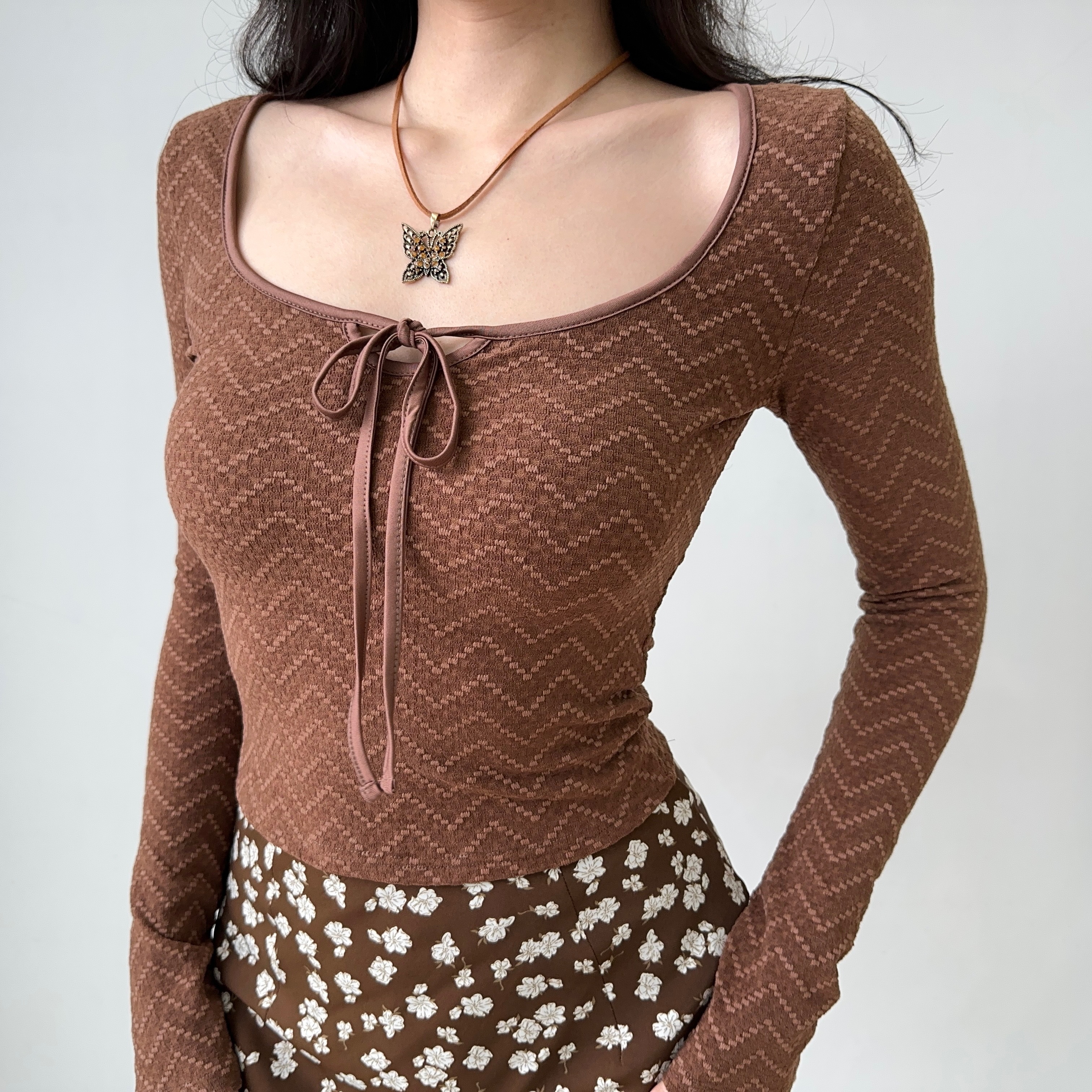 Ballet Style Bow U-Neck Long Sleeve T-Shirt for Women - Slim Fit Short Top, Perfect for Y2K and 90s Fashion Lovers