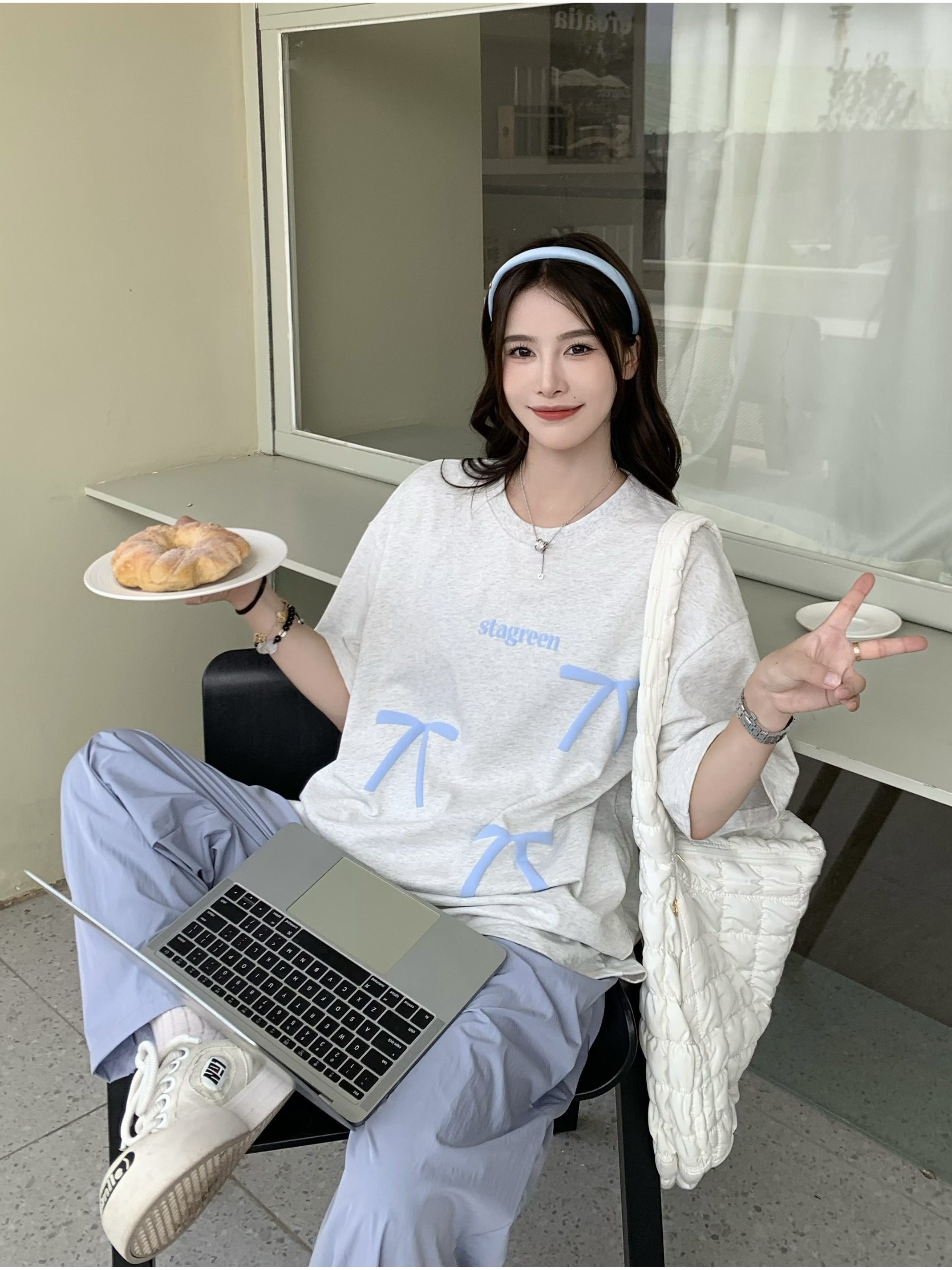 Bow Round Neck Short Sleeve T-shirt for Women - Summer Loose Versatile Sweet Top - 90s Style Sisters Design