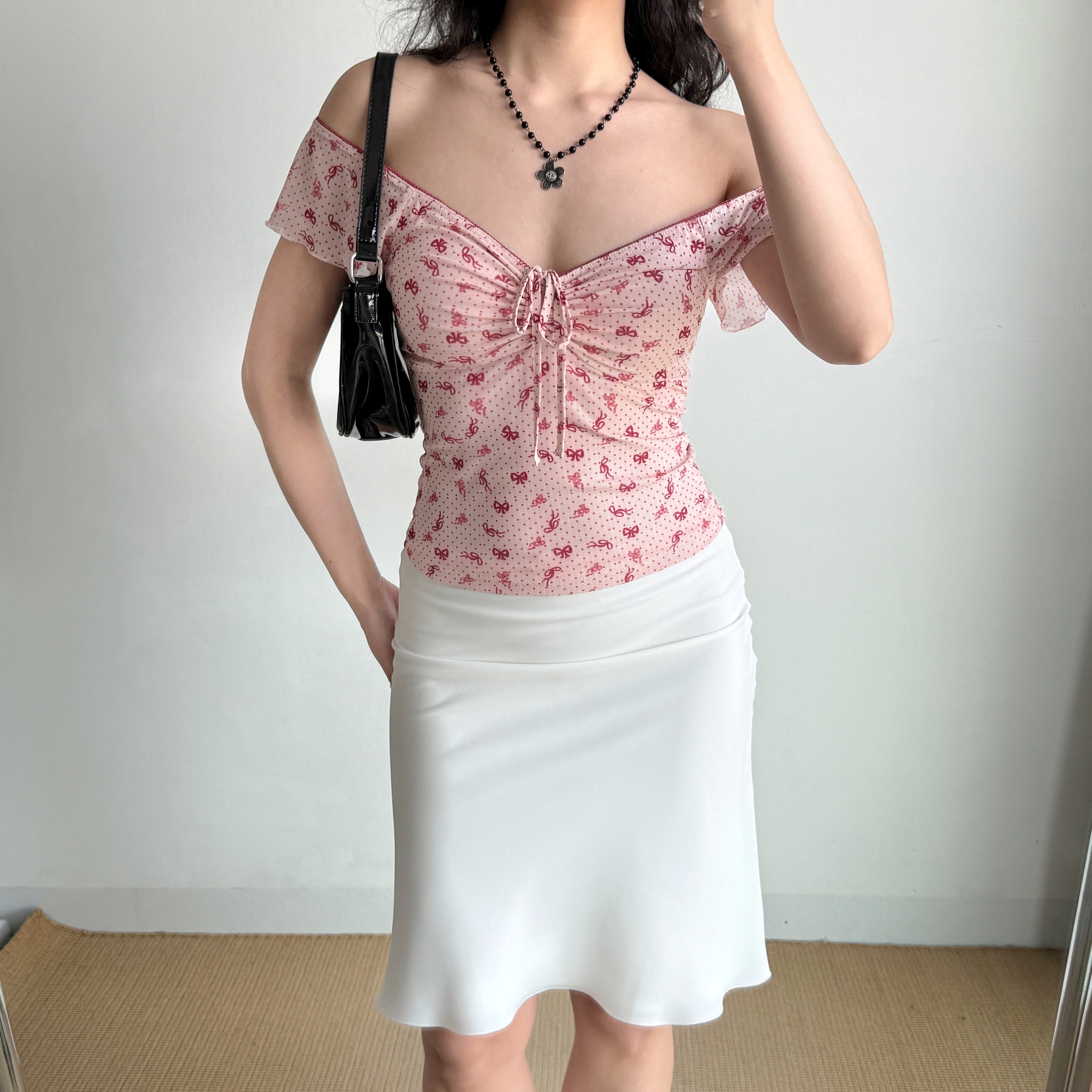 Bowknot Printed V-Neck Short Sleeve Mesh T-Shirt for Women - Slim Fit European American Style Summer Top