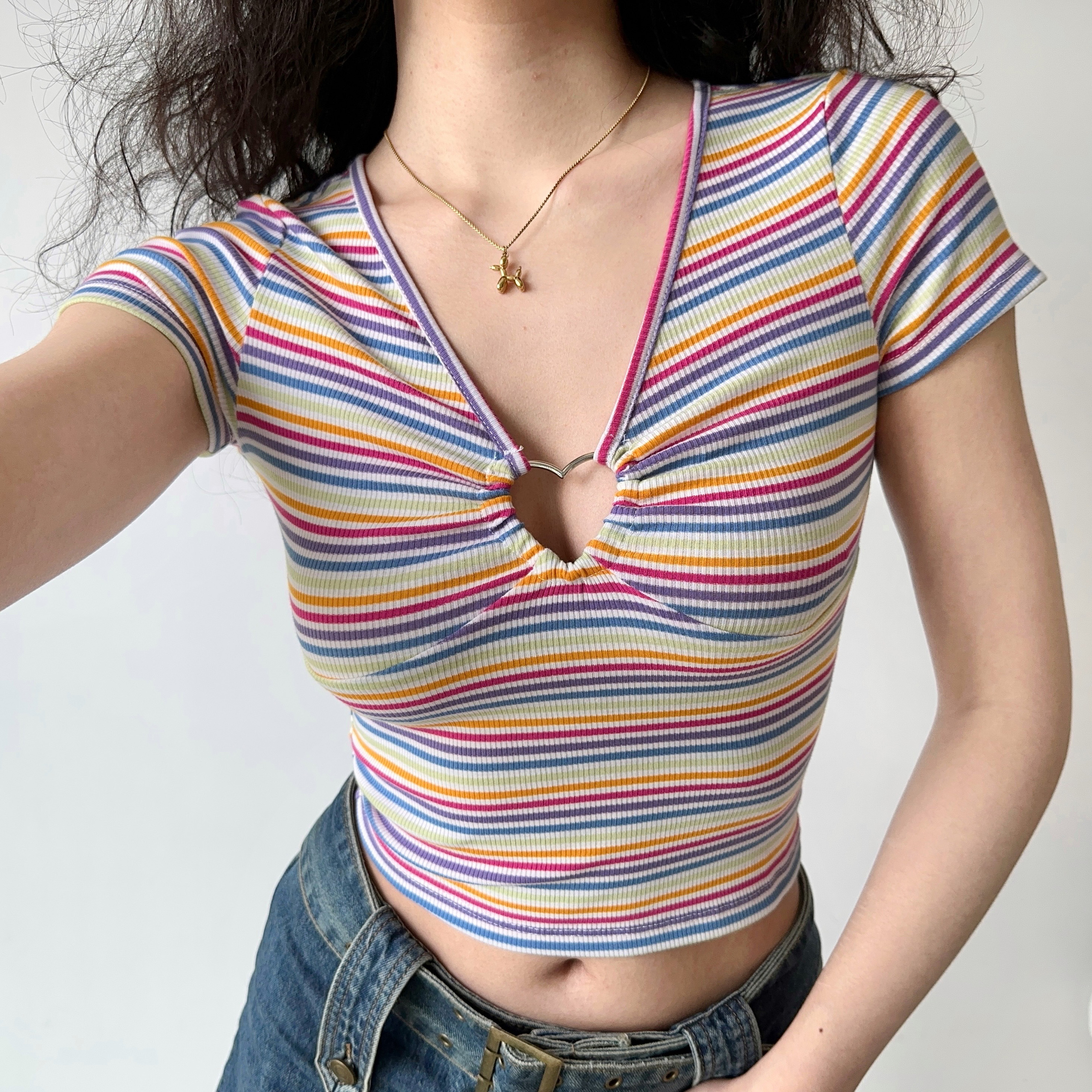 Colorful Striped Heart Button V-Neck Short Sleeve T-Shirt for Women – Slim Fit European American Style Y2K Fashion Top