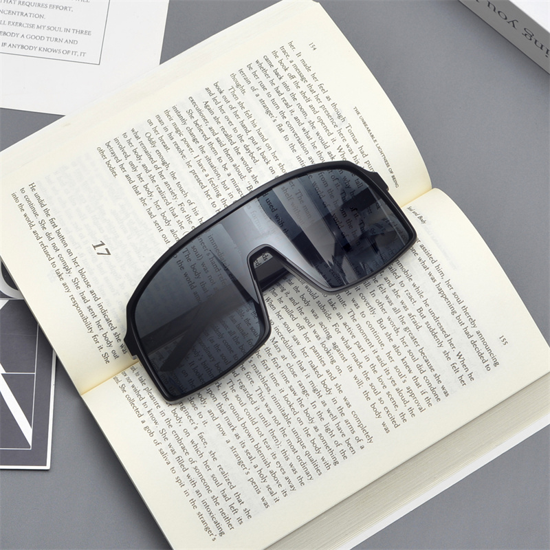 Cyberpunk Oversized Colorful Sunglasses for Men and Women - Trendy Futuristic Style for Skiing, Cycling, and Outdoor Activities