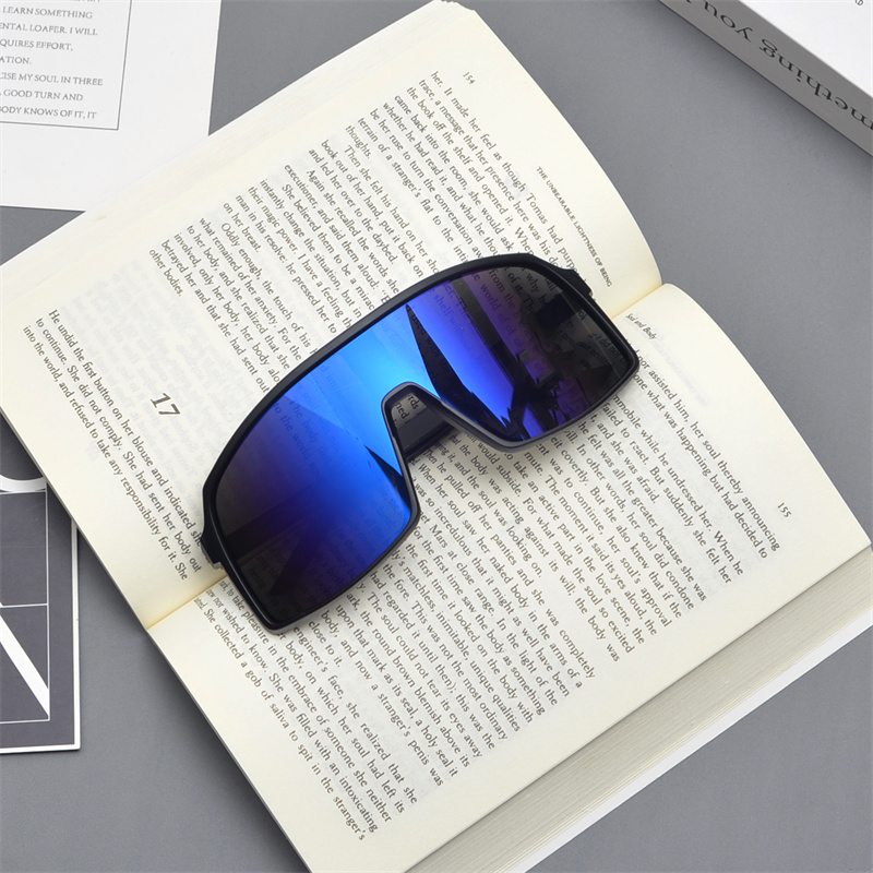 Cyberpunk Oversized Colorful Sunglasses for Men and Women - Trendy Futuristic Style for Skiing, Cycling, and Outdoor Activities