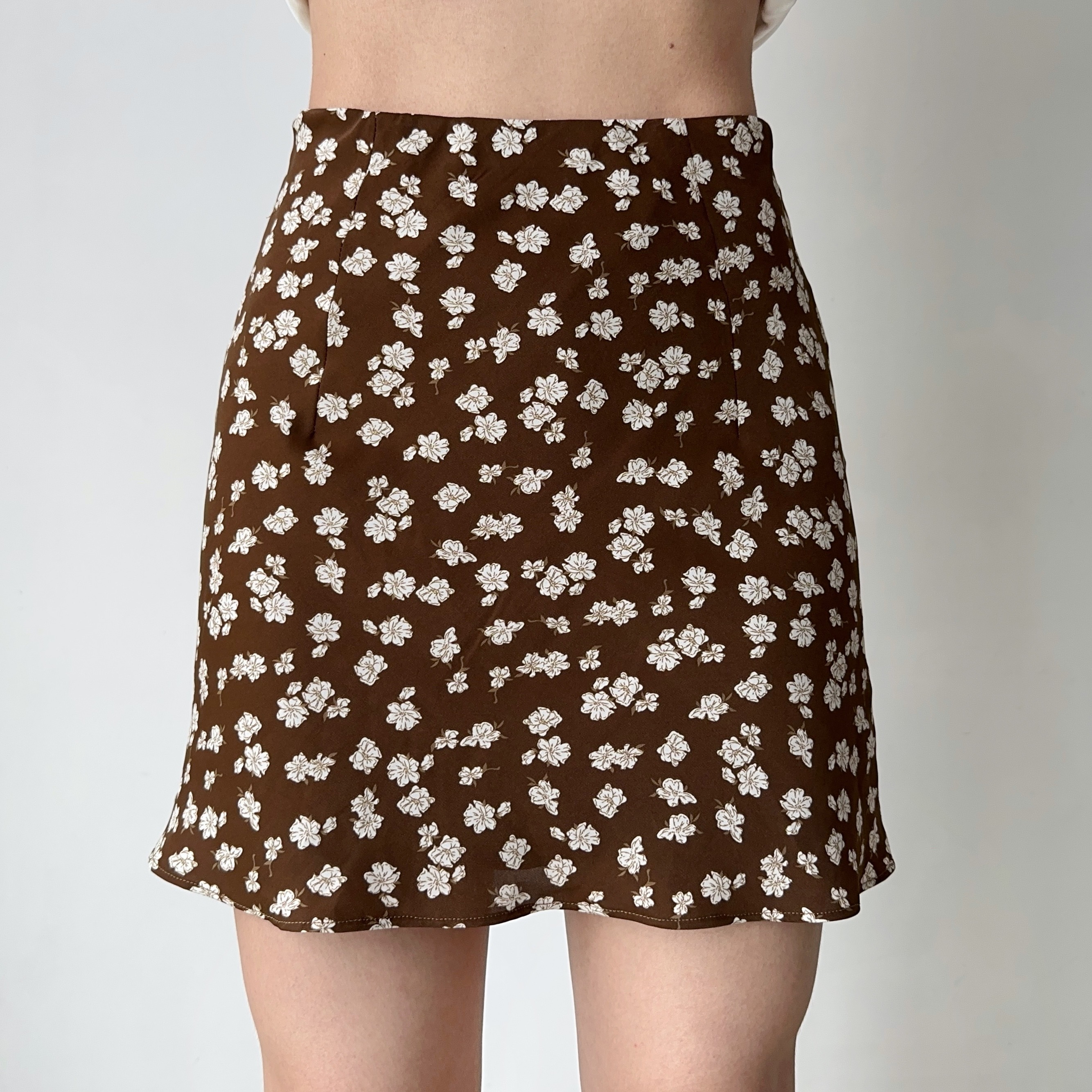 DIY American Vintage Small Floral High-Waisted A-Line Short Skirt - Retro Style for 90s & Y2K Fashion Lovers
