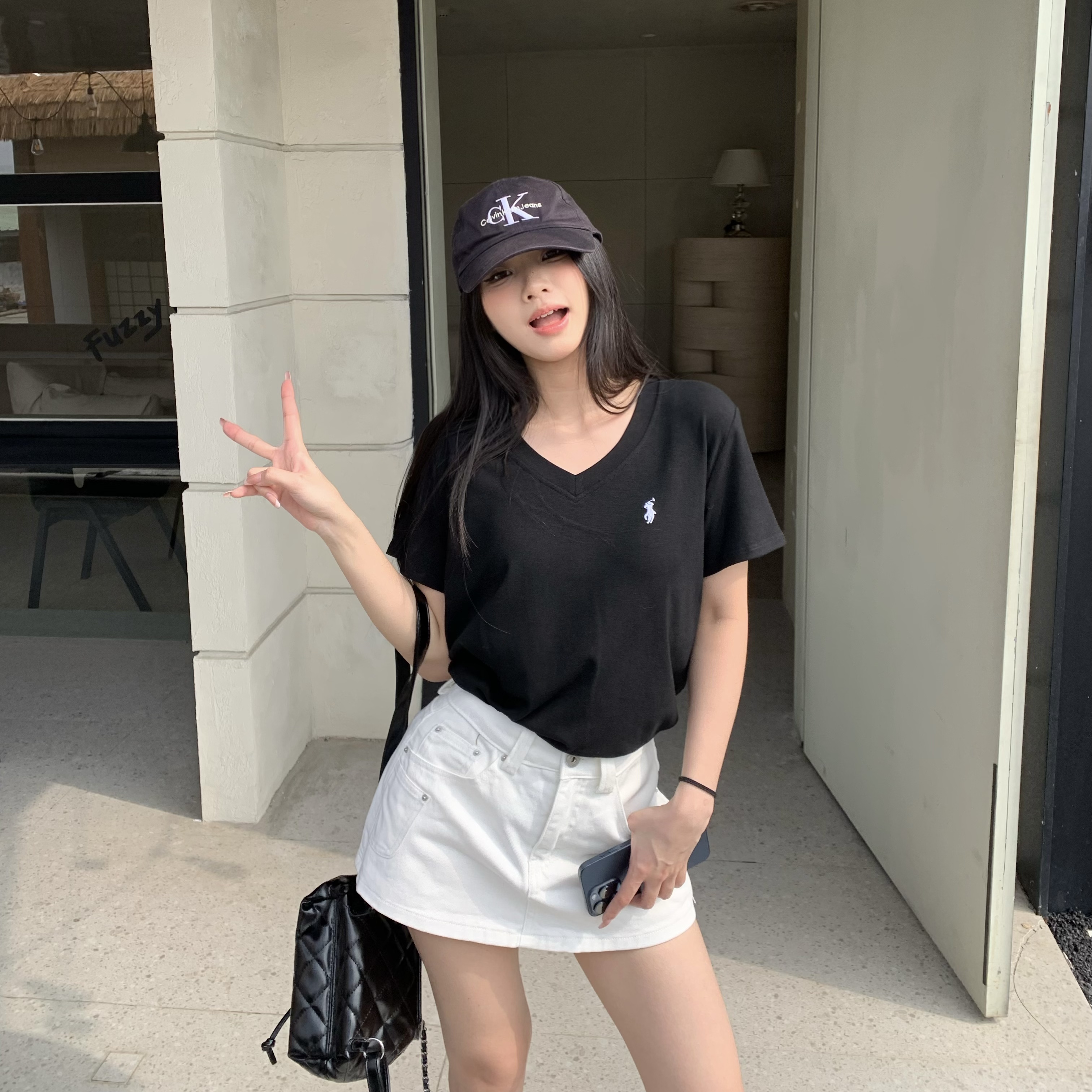 Embroidered V-Neck Short Sleeve T-Shirt for Women - Loose Slimming Casual Top - Versatile Spring Summer Style