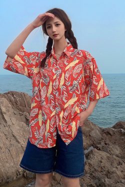 Floral Short-Sleeve Shirt for Women - Retro Hawaiian Style Loose Top for Beach Vacation, Y2K Inspired Fashion