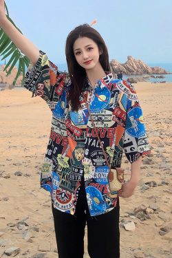 Floral Short-Sleeve Shirt for Women - Retro Hawaiian Style Loose Top for Beach Vacation, Y2K Inspired Fashion