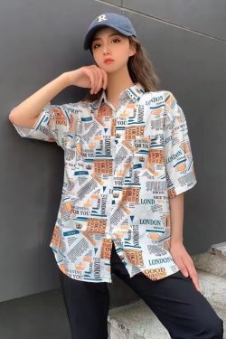 Floral Short-Sleeve Shirt for Women - Retro Hawaiian Style Loose Top for Beach Vacation, Y2K Inspired Fashion