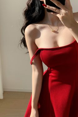 French Vintage Square Neck Black Waist-Defining Elastic Slimming Slip Dress for Women - Short Skirt Vacation Style