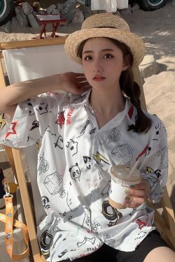 Hawaiian Floral Short Sleeve Shirt for Women - Loose Fit Beach Top in Hong Kong Style for Seaside Vacation