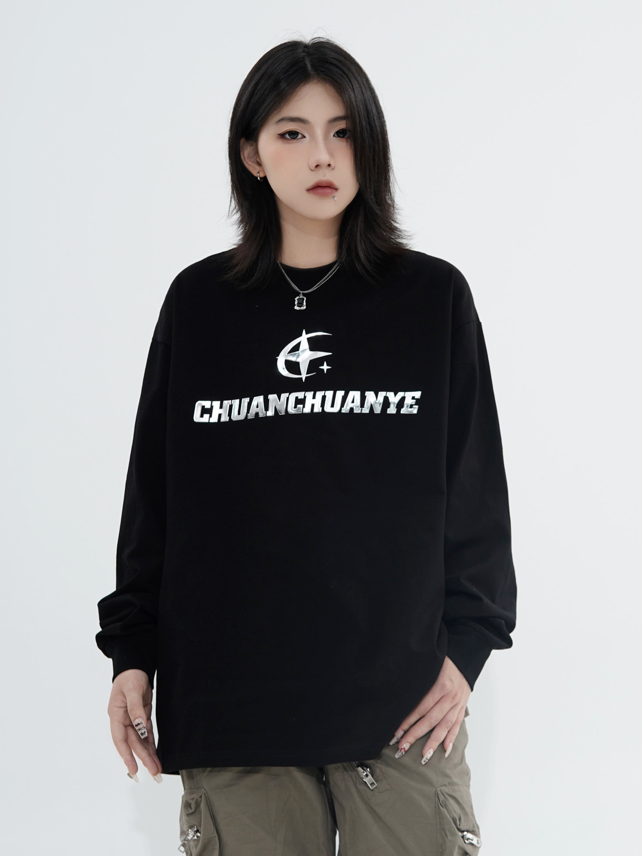 Heavyweight American Street Style Short Sleeve T-Shirt for Men & Women, Loose Fit with Small Collar, Trendy 90s Inspired Fashion.