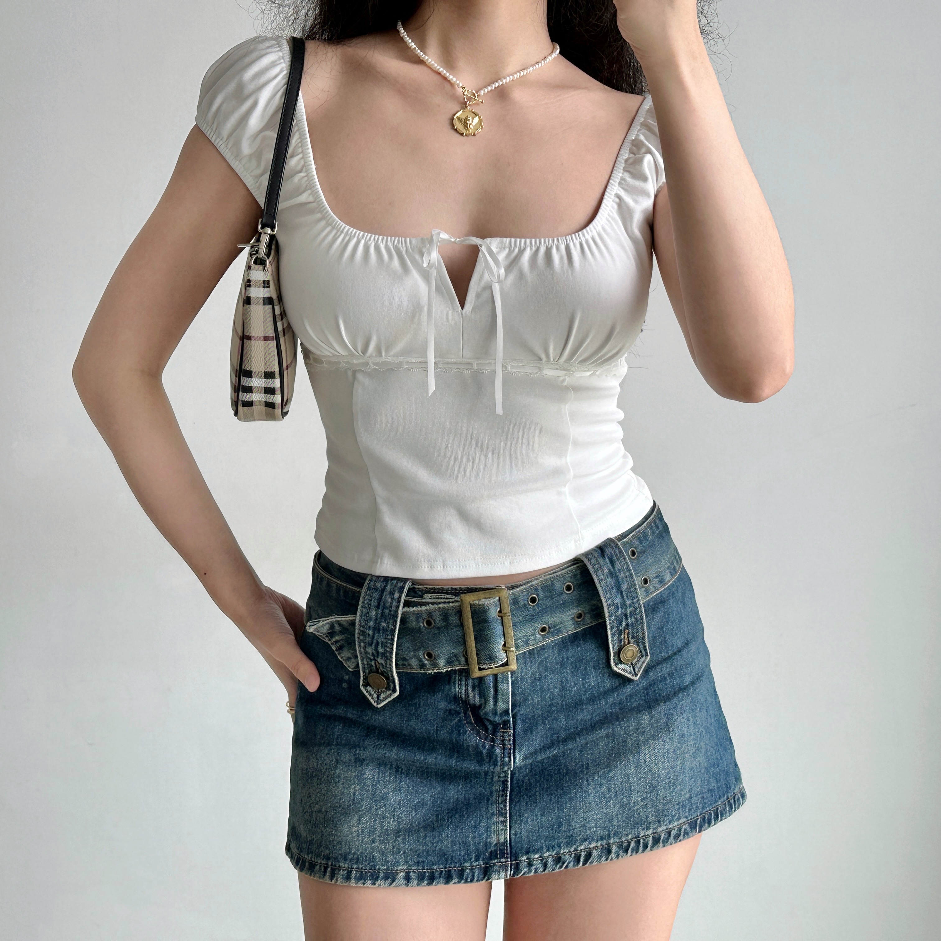 Hollow-Out Lace-Up Square Neck T-Shirt for Women - Slim Fit Sexy Short Sleeve Top in European American Style, Perfect for Summer