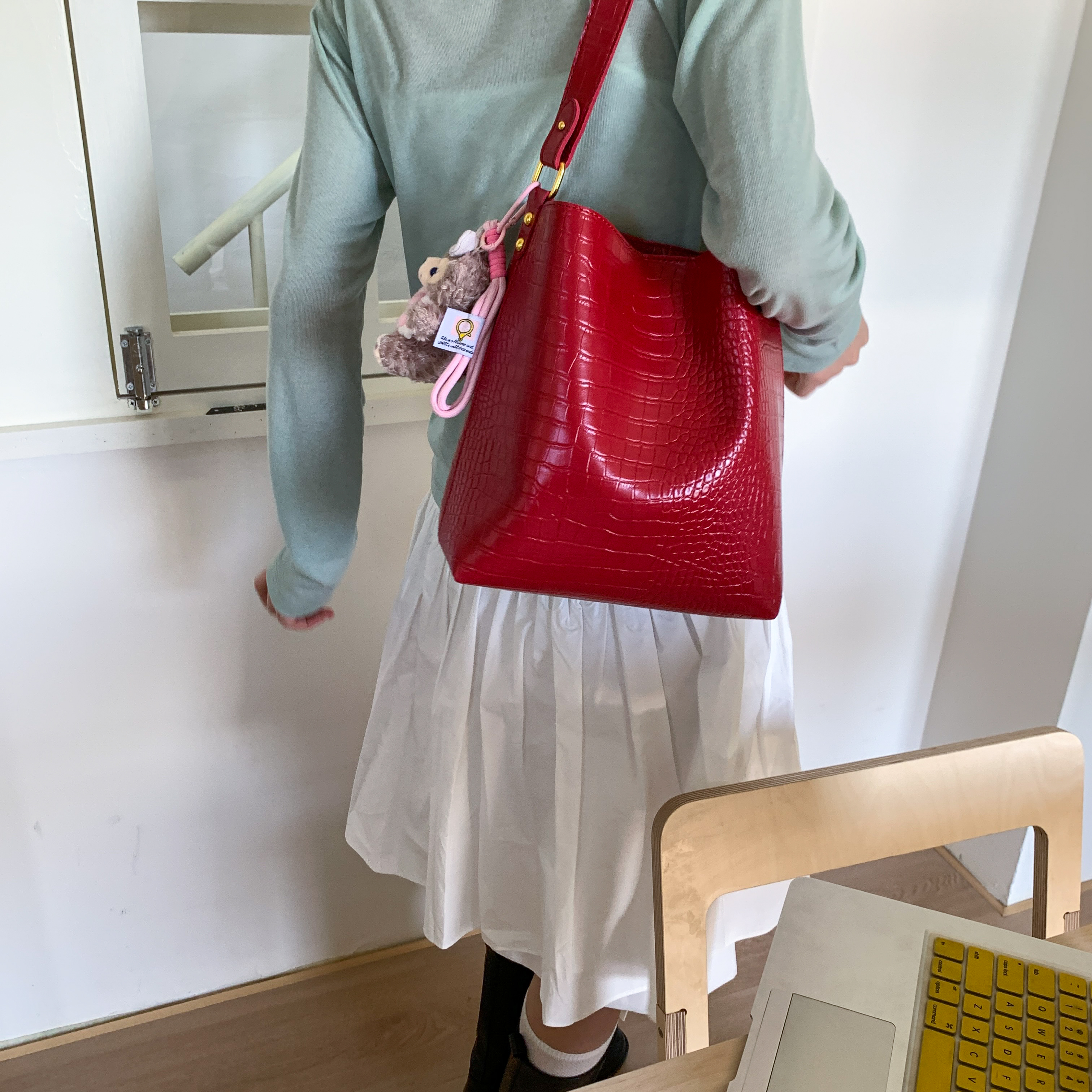 Korean-Style Crocodile Pattern Versatile Shoulder Bag for Women - 2025 Summer High-End Crossbody Bucket Bag