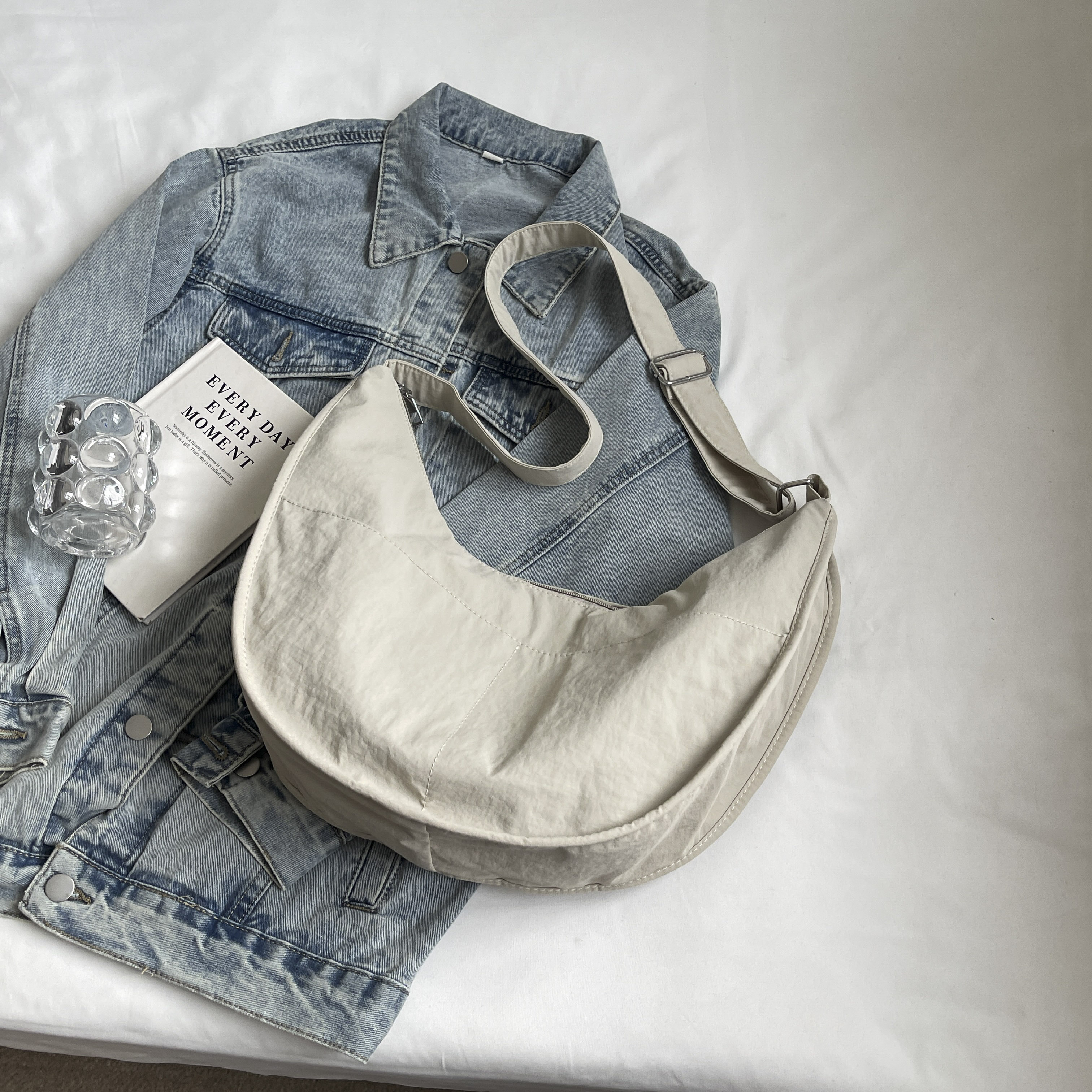 Korean-Style Large Capacity Casual Dumpling Bag for Women, 2025 Summer Versatile Nylon Commuting Shoulder Bag