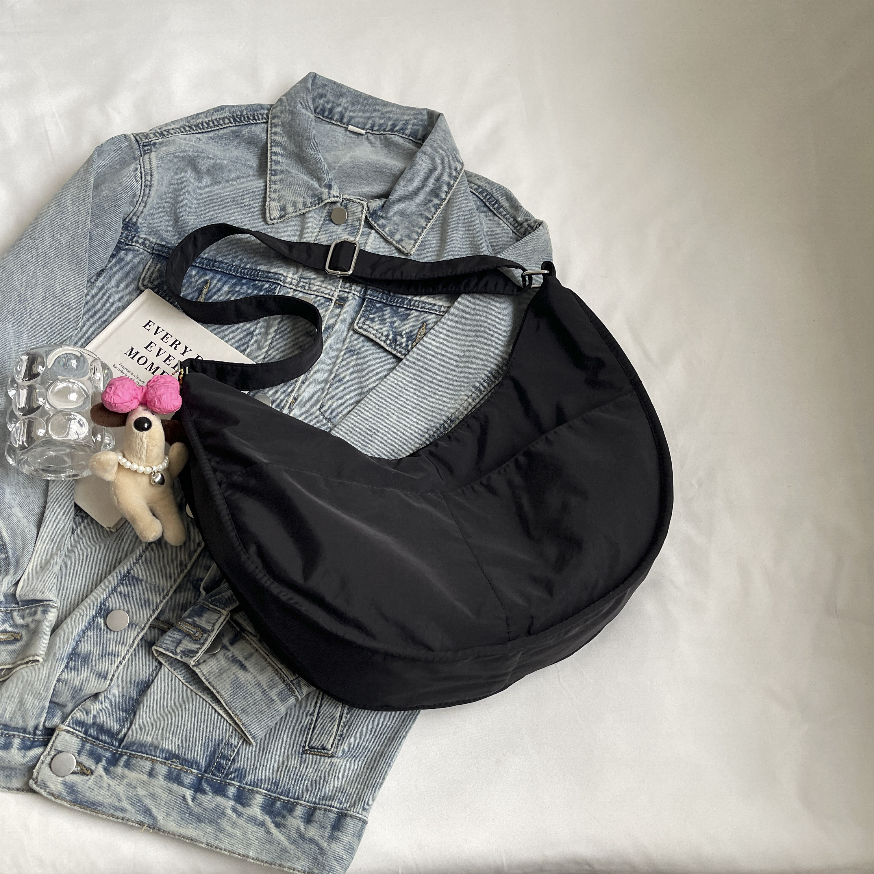 Korean-Style Large Capacity Casual Dumpling Bag for Women, 2025 Summer Versatile Nylon Commuting Shoulder Bag