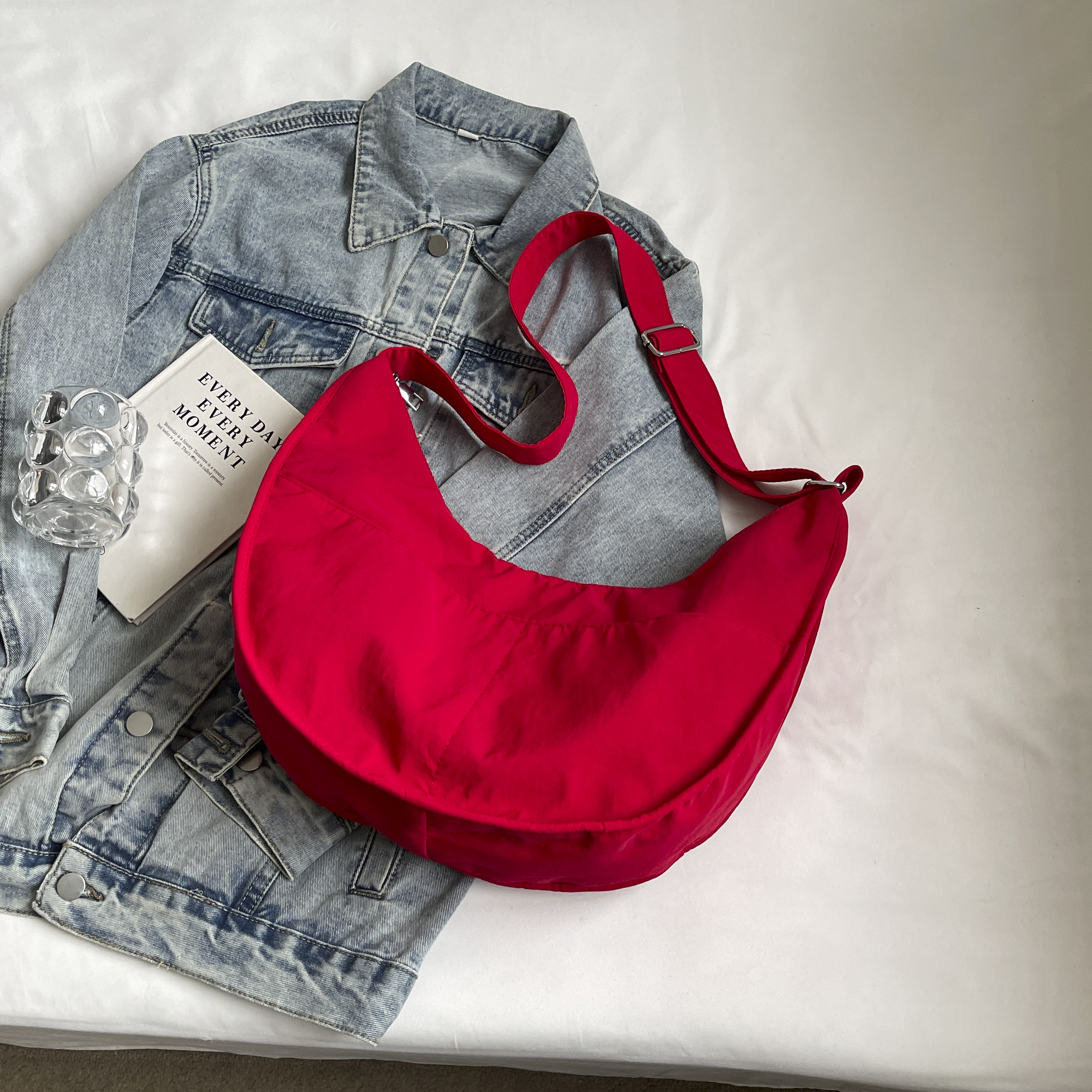 Korean-Style Large Capacity Casual Dumpling Bag for Women, 2025 Summer Versatile Nylon Commuting Shoulder Bag