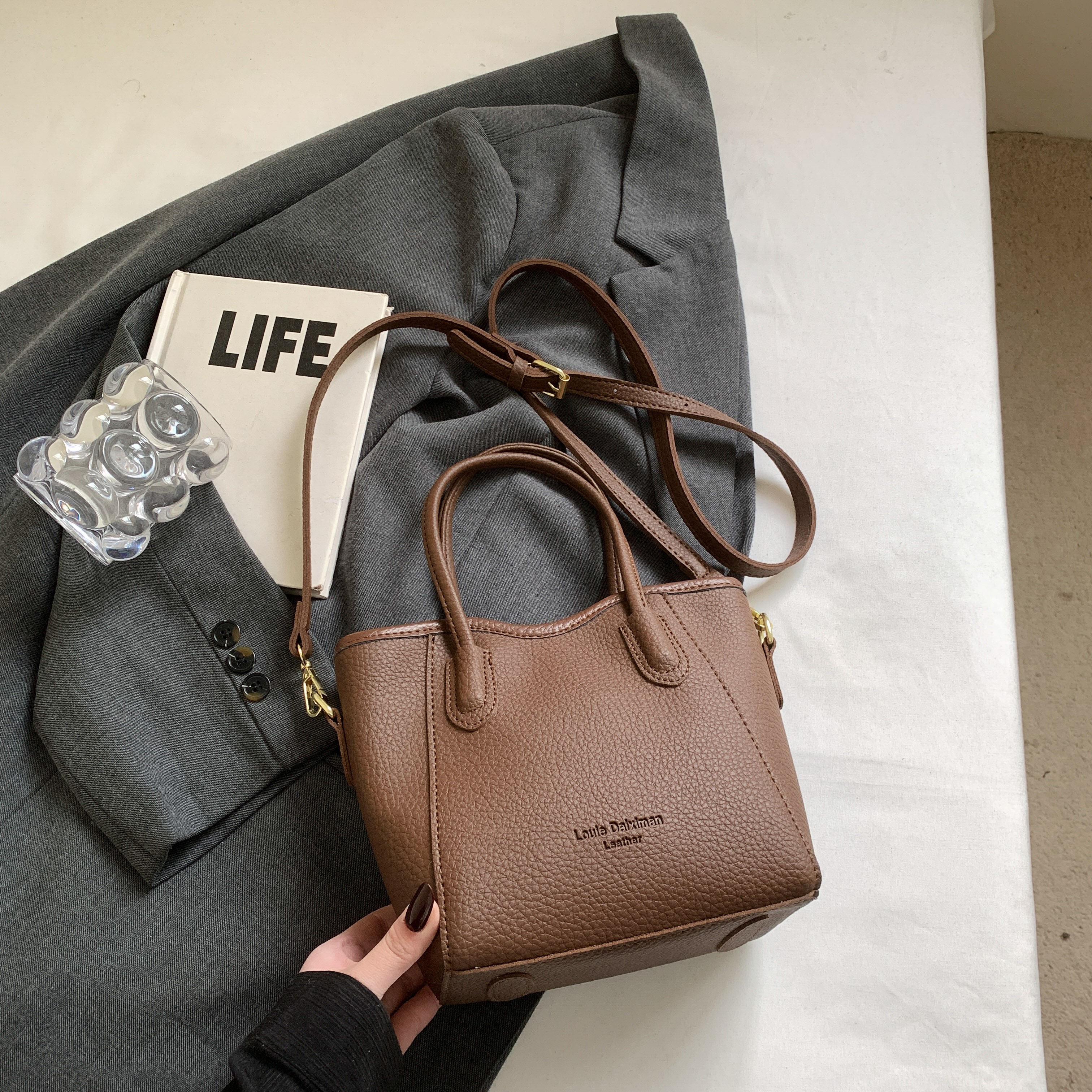 Korean-Style Minimalist Casual Tote Bag for Women - Versatile 2025 Spring Crossbody Bucket Bag