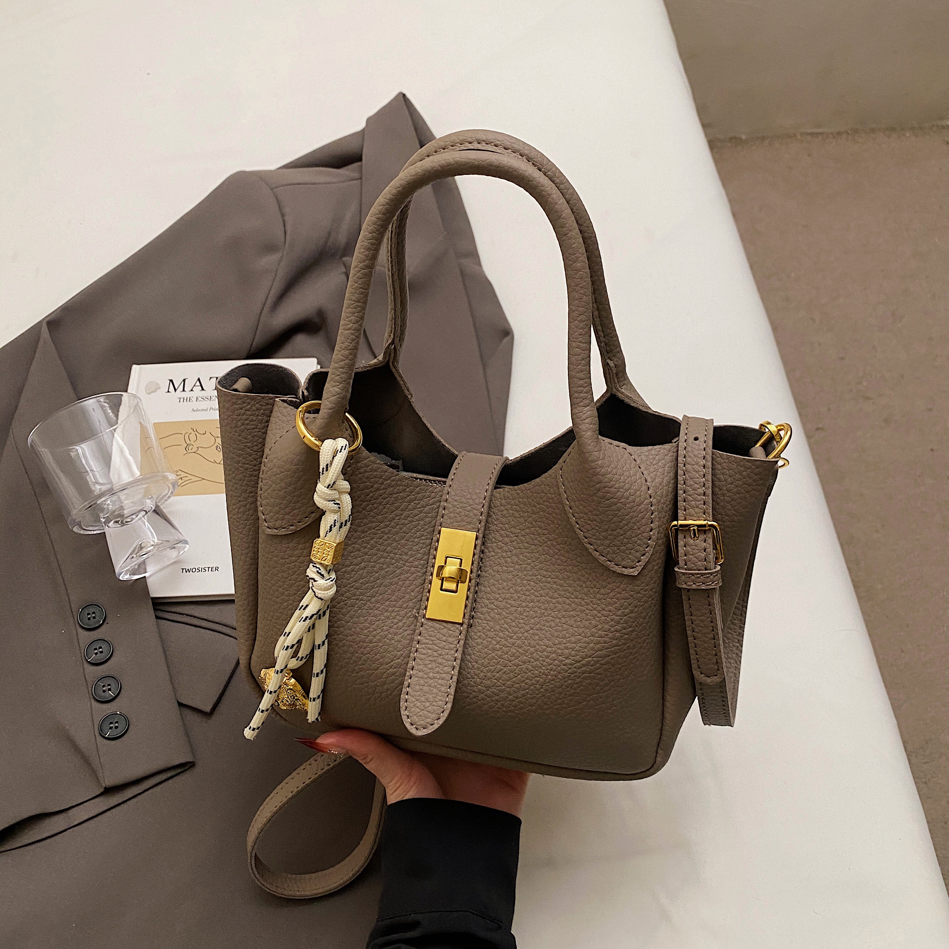 Korean Style Minimalist Versatile Crossbody Bucket Handbag for Women - 2025 Summer High-Quality Commuting Bag