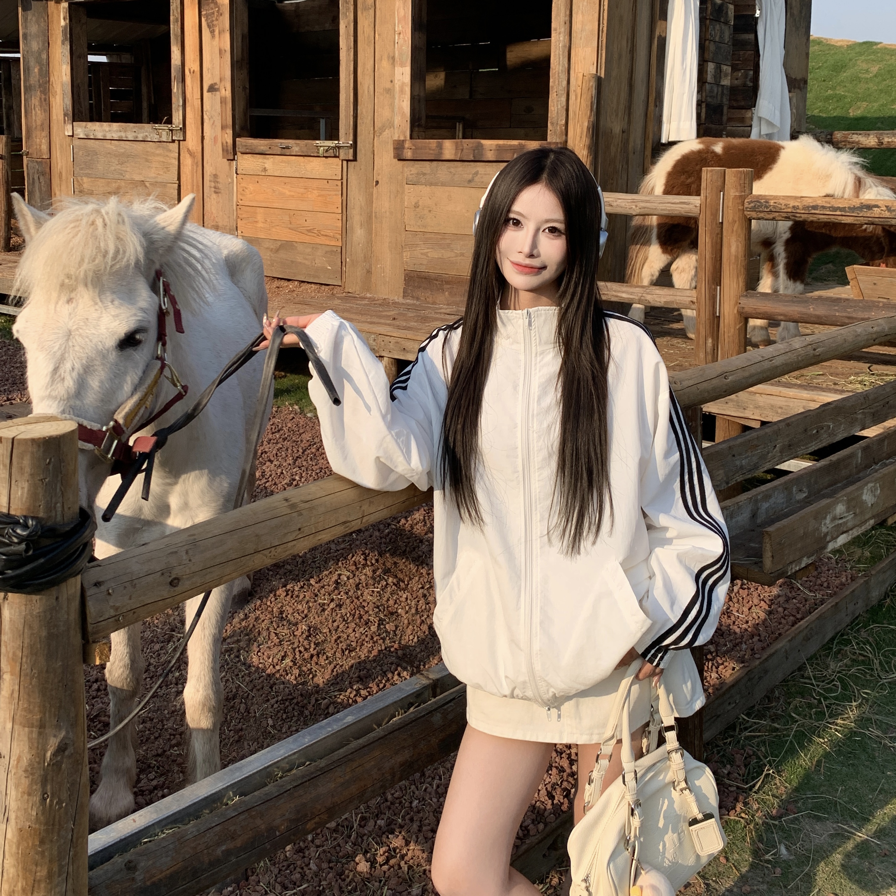 Korean Style Three Stripes Zipper Cardigan Jacket for Women - Loose Sports Casual Summer Coat with Stand Collar and Sun Protection