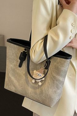 Large Capacity Tote Bag for Students - Stylish Versatile Shoulder Commuting Bag for Women - Trendy Spring Summer 2025 Fashion