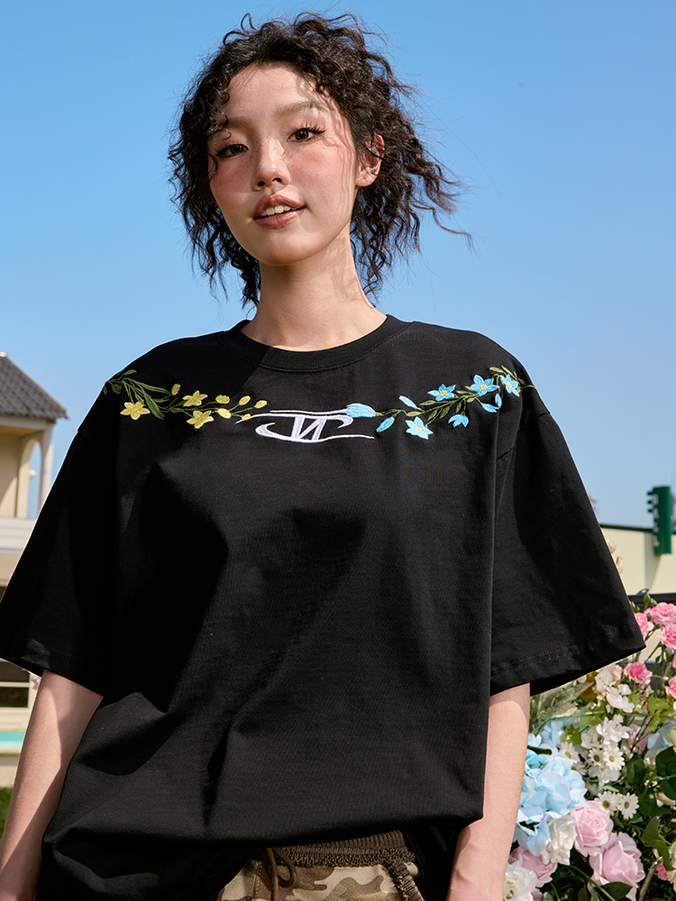 Loose Plus Size Embroidered Short Sleeve T-Shirt - Hip Hop Trendy American Vintage Style for Summer 2025 - Unisex Fashion