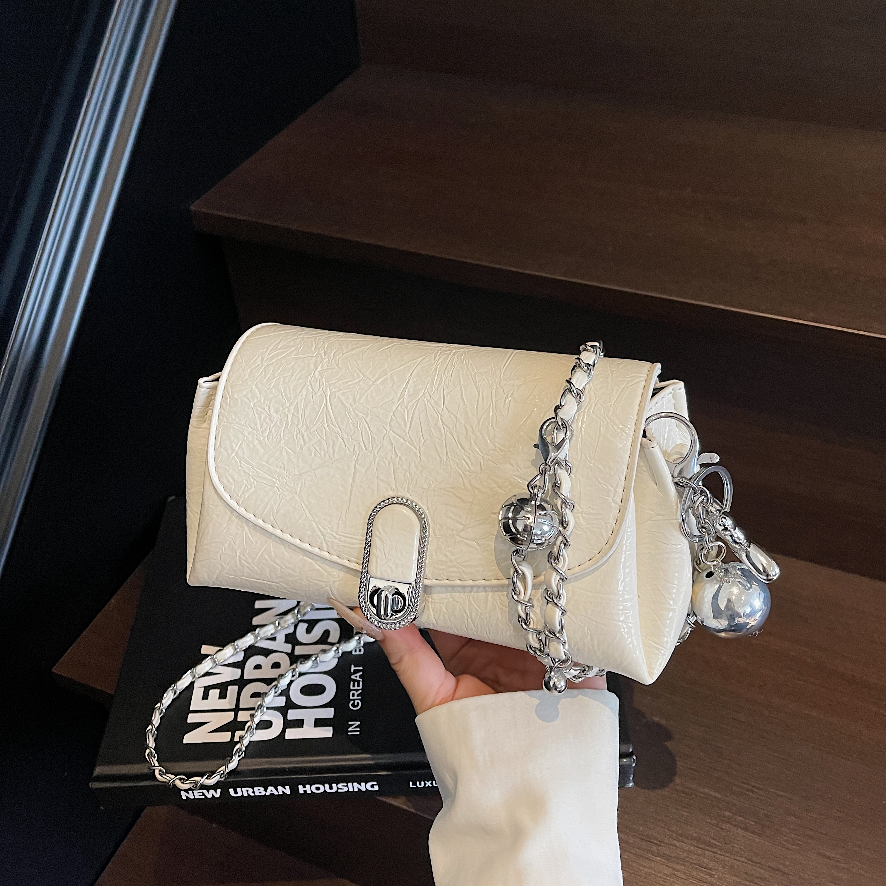 Minimalist Korean Style Pillow Bag for Women - Trendy High-End Shoulder Bag for Summer 2025 Casual Fashion