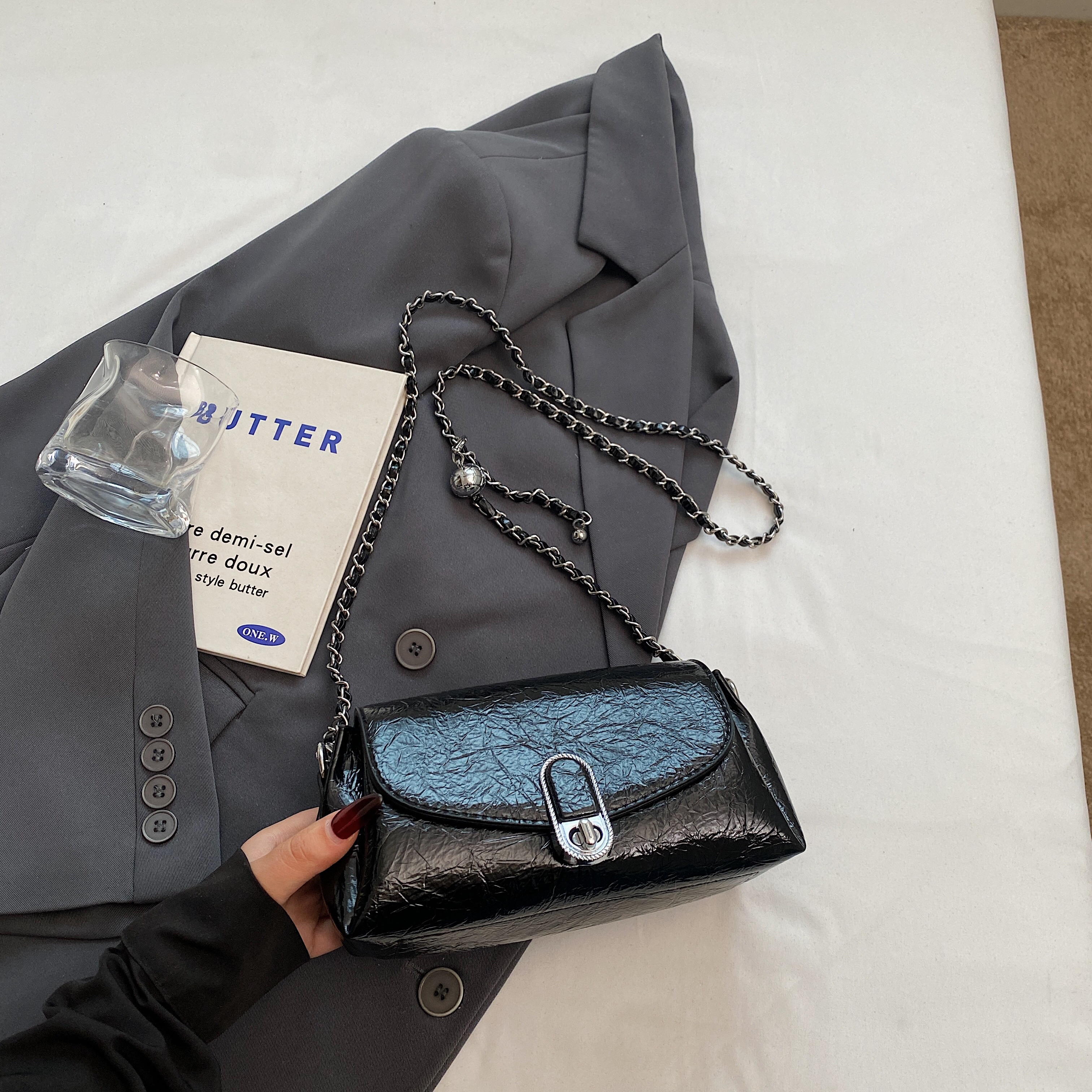 Minimalist Korean Style Pillow Bag for Women - Trendy High-End Shoulder Bag for Summer 2025 Casual Fashion
