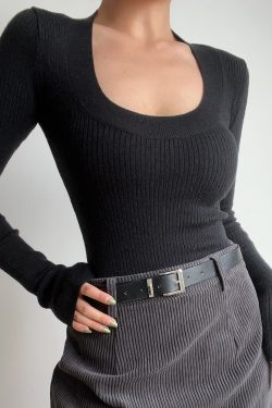 Minimalist U-Neck Slim-Fit Long Sleeve Knit Top - Solid Color Basic Shirt for European and American Style Fashion