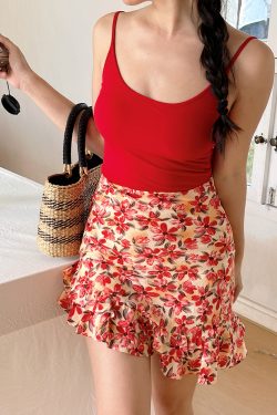 Red Spaghetti Strap Backless Tank Top for Women, Slim Fit Stretchy Sleeveless Top with Built-In Padding, Sexy Summer Style