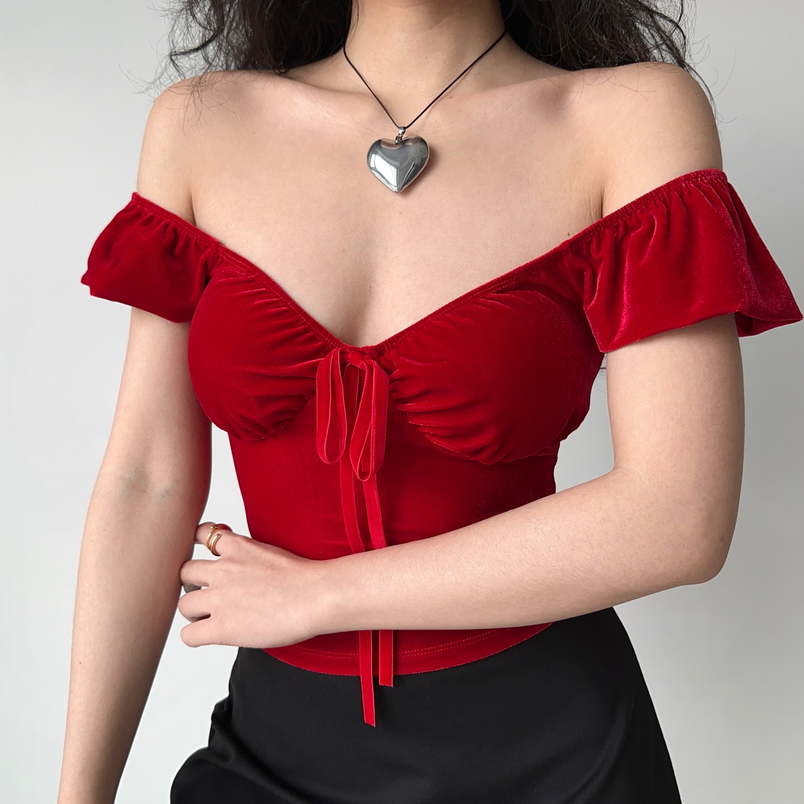 Red Velvet V-Neck Short Sleeve T-Shirt for Women with Puff Sleeves - Slim Fit Sexy Top in European American Style